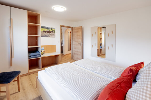 Baerli_Schlafzimmer_10.jpg